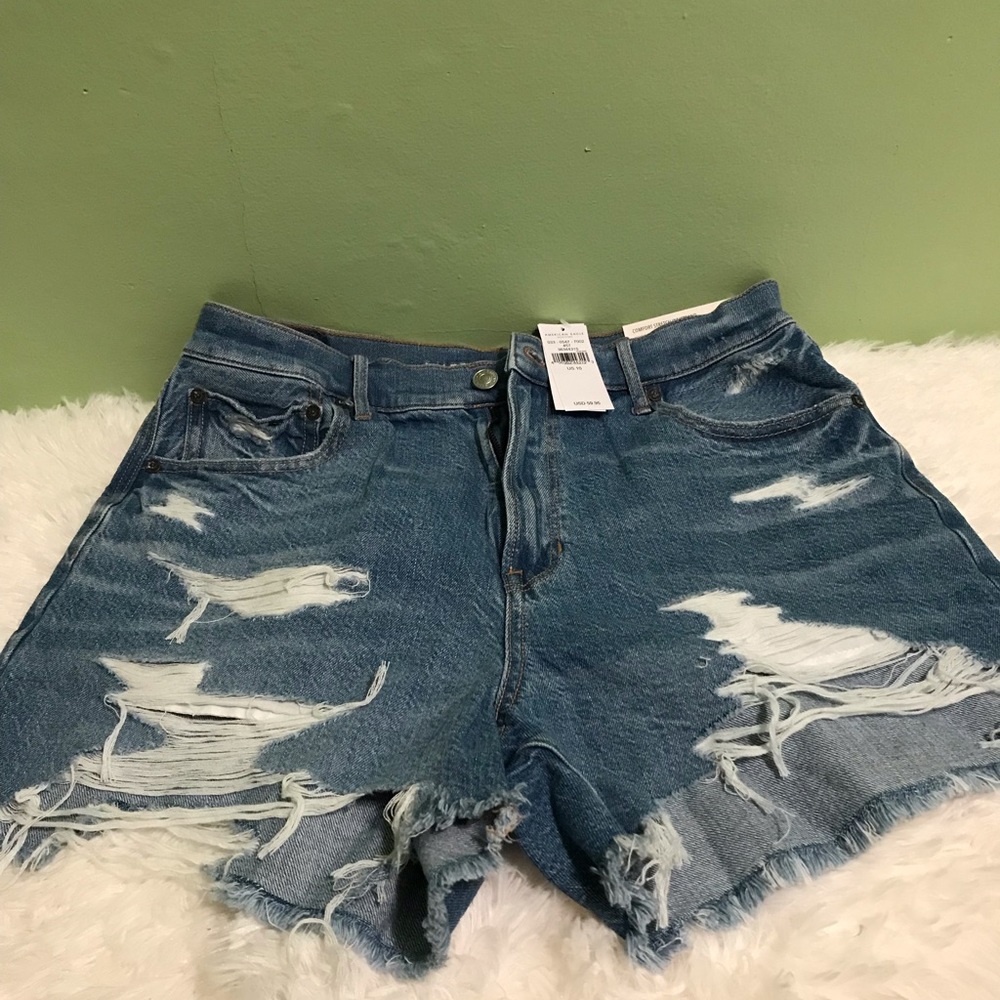 High rise 90s boyfriend short